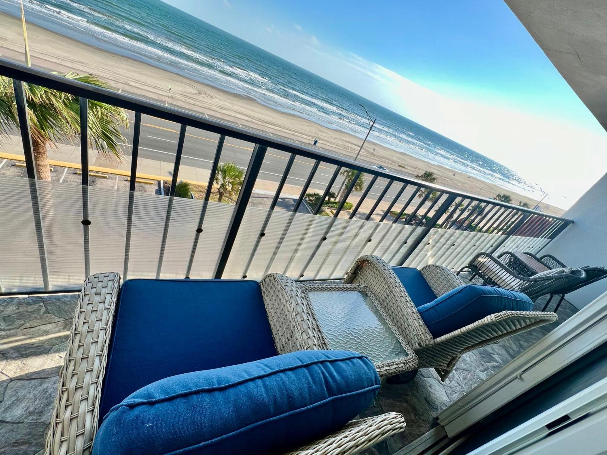 Amazing And Spectacular Ocean And Beach Views In Galveston Exteriér fotografie